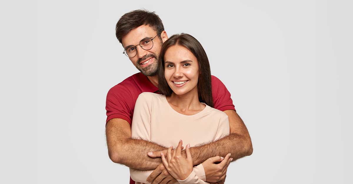 أريد أن أستقل مع زوجي في منزل وأهله لا يقبلون  ..  فماذا نفعل؟