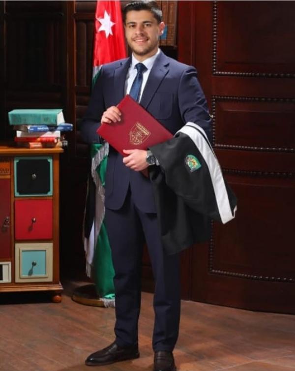 الطبيب عبدالفتاح الوشاح  ..  مبارك
