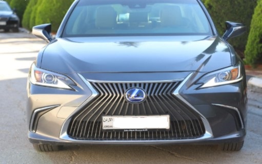 Lexus ES 300h 2020 كاش أو اقساط