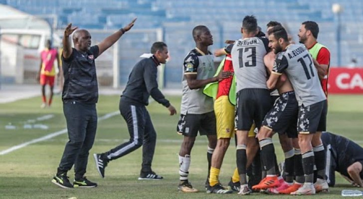 الأهلي المصري يبلغ دور الثمانية من دوري أبطال أفريقيا