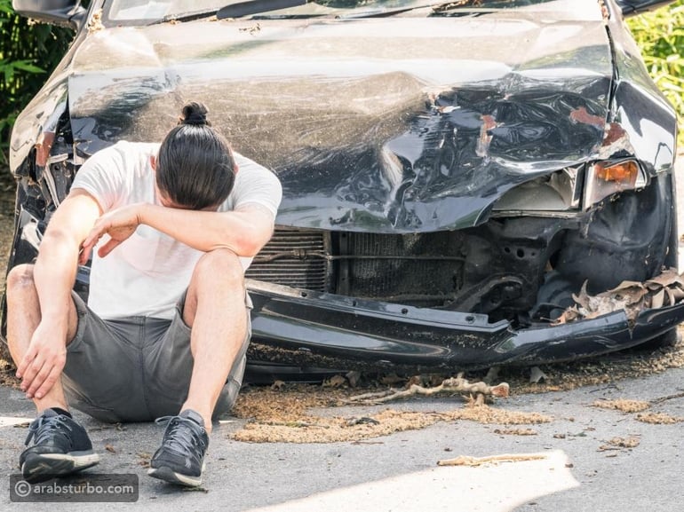 أسباب حوادث السيارات الكهربائية وتحديات القيادة المستقبلية