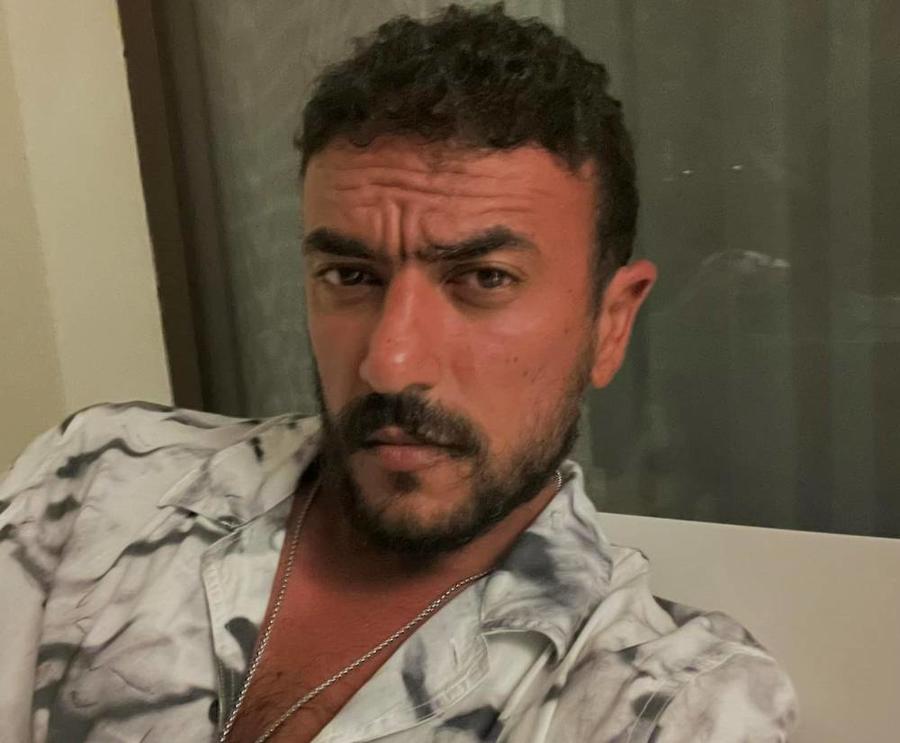 بالصور ..  أحمد العوضي يستفتي جمهوره وجائزة للفائز فما هي؟
