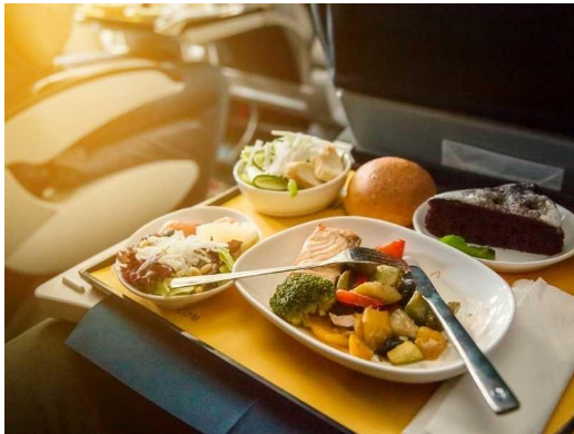 أغذية ممنوعة على متن الطائرة وبدائل صحية