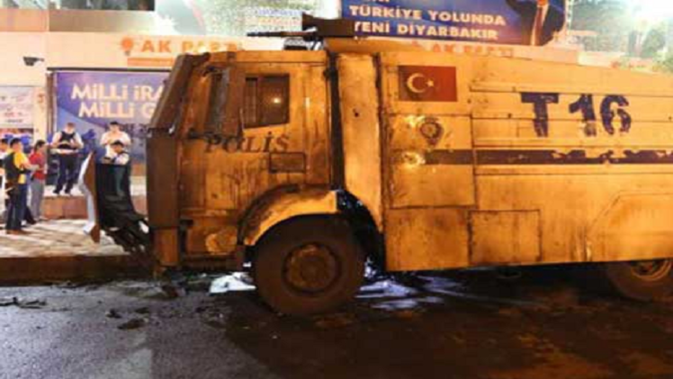 مقتل جنديين تركيين بتفجير استهدف سيارتهم جنوب شرقي البلاد
