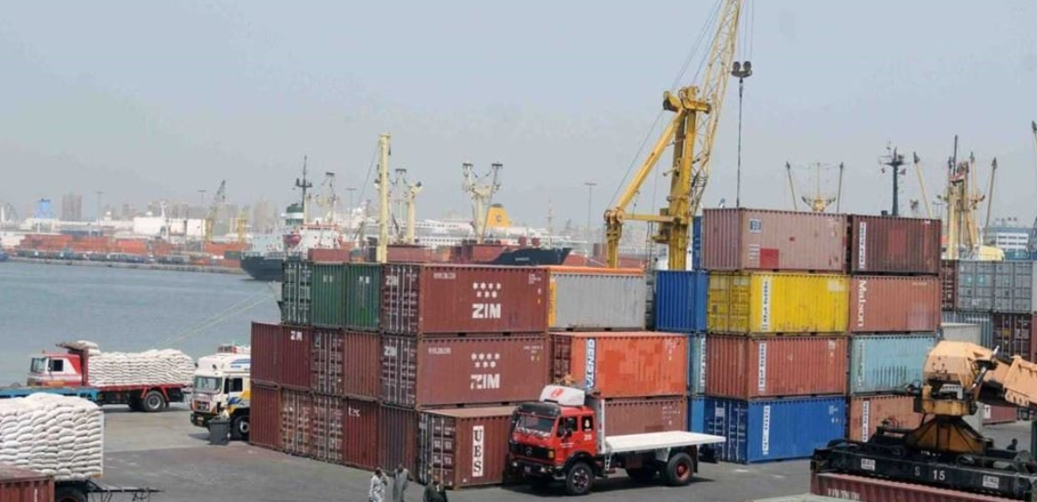 العراق  ..  إحباط تهريب مستلزمات طبية في ميناء أم قصر
