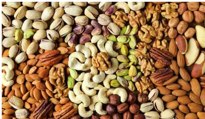 السعادة على طبق ..  5 أطعمة تحسن مزاجك وتعزز صحتك في الشتاء