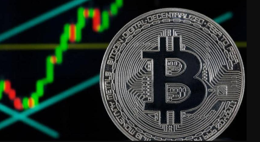 للمرة الأولى  ..  "رقم لا يصدق" لسعر عملة "بيتكوين"