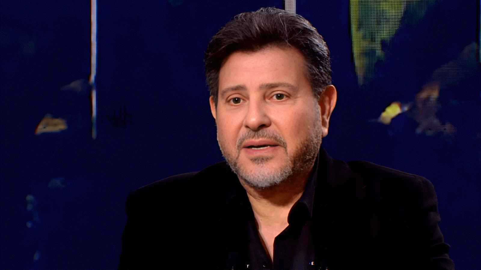 تشديدات أمنية في مطار القاهرة لاستقبال جثمان هاني شاكر