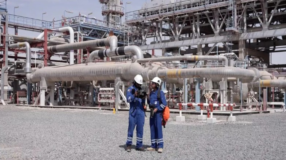 تعليق العمليات في منشآت للغاز في أبوظبي بعد سقوط شظايا