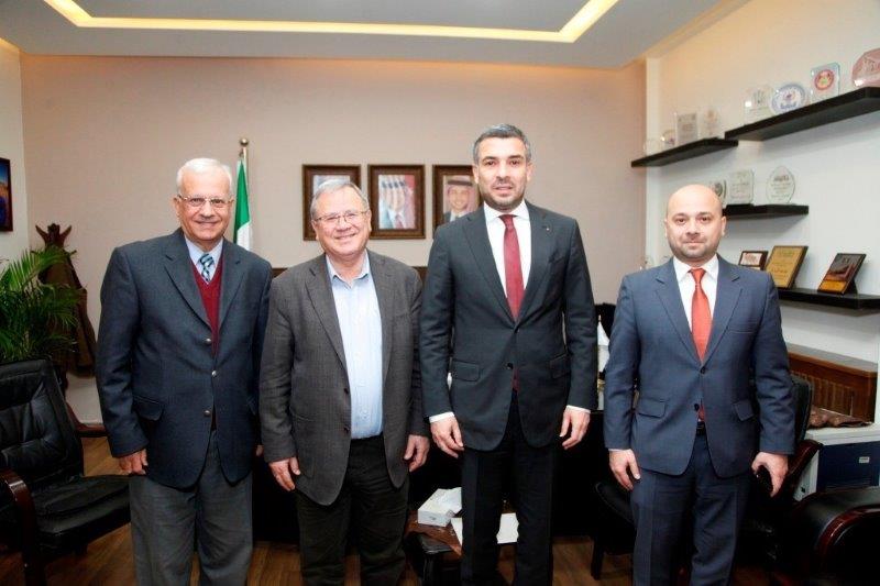 جامعة البترا تبحث التعاون مع الجامعات الرومانية ..  صور