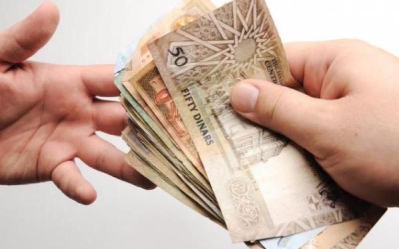 الحكومة: الخزينة غير قادرة على زيادات غير مدروسة للرواتب