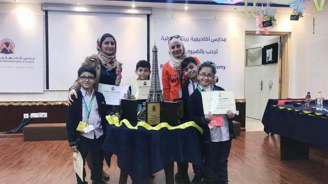  طلاب مدارس الجامعة "القسم الدولي" يفوزون بمسابقة "التهجئة الفرنسية" لطلبة مدارس عمان