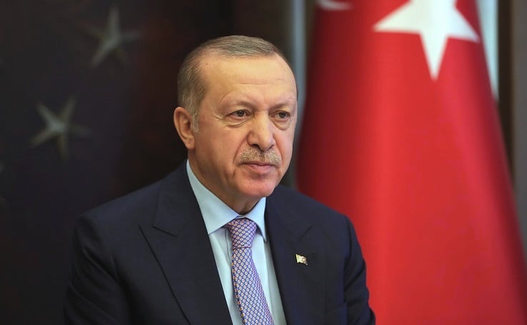أردوغان: سيتم حظر التجول نهاية الأسبوع في عموم تركيا من الساعة الثامنة مساء إلى العاشرة صباحا 