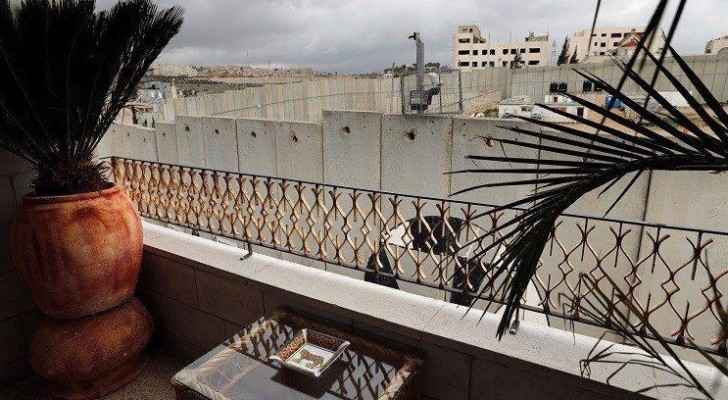 بالفيديو ..  شاهد أسوأ إطلالة فندق بالعالم في بيت لحم