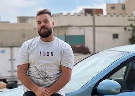 والد المرحوم سيف الخوالدة يلقي كلمة مؤثرة خلال العطوة العشائرية  ..  فيديو 