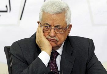 موقع سعودي : بايدن وبخ عباس عن طريق السفير الأمريكي في الأردن بعد مقتل نزار بنات