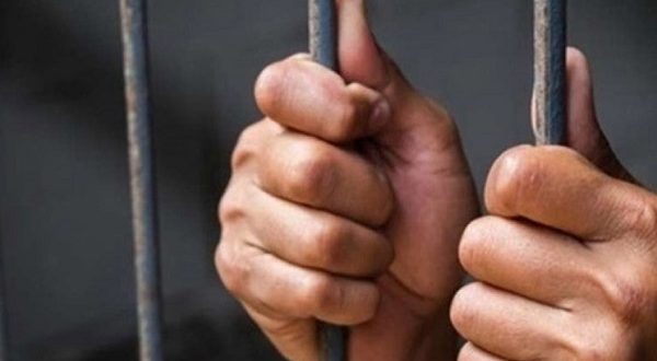 الحبس 3 أشهر لشخص قال لمشتكٍ: «مثل ما ربنا قطع رجلك اليمين يقطع رجلك الشمال»