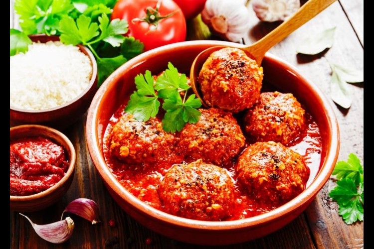 كفتة الرز بالصلصة