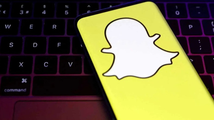 ضمن تحولها نحو الـ "AI" ..  سناب شات تسرّح 16% من موظفيها 