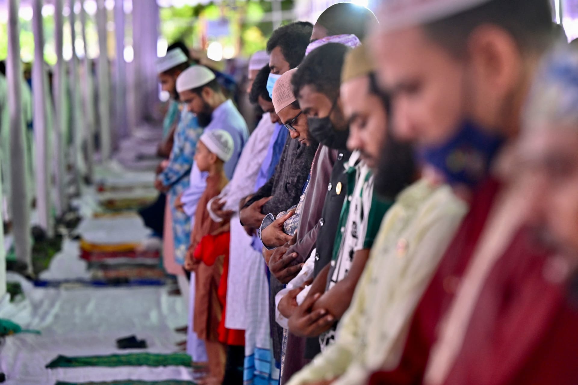 ما حكم صلاة الجمعة إذا تزامنت مع أول أيام عيد الأضحى؟ ..  الإفتاء الأردنية تًجيب