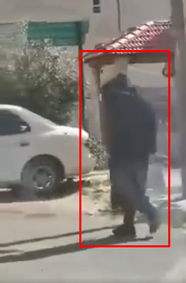 بالفيديو  ..   رجل يرتدي "عباية ونقاب" في العاصمة عمّان ..  ما قصته؟