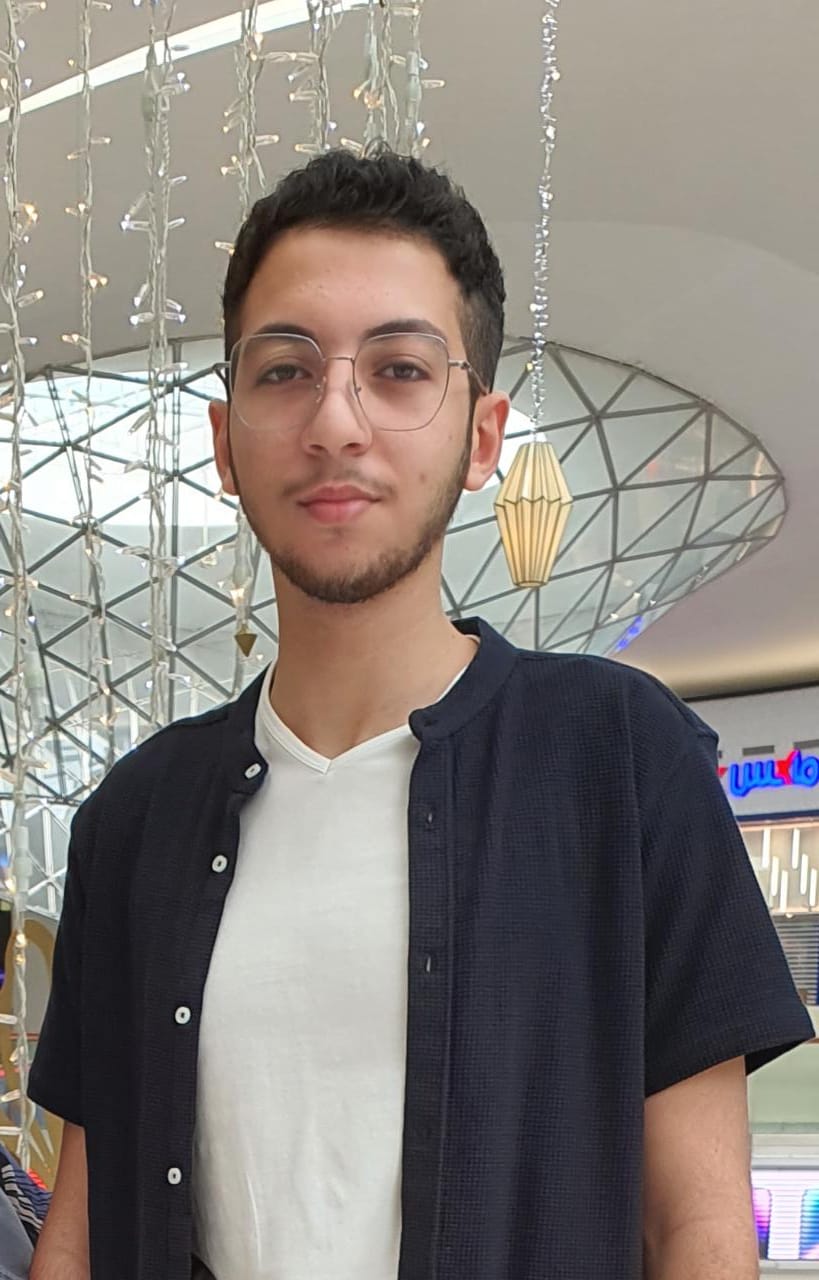 احمد داود السنبري ..  مبارك النجاح بالتوجيهي 