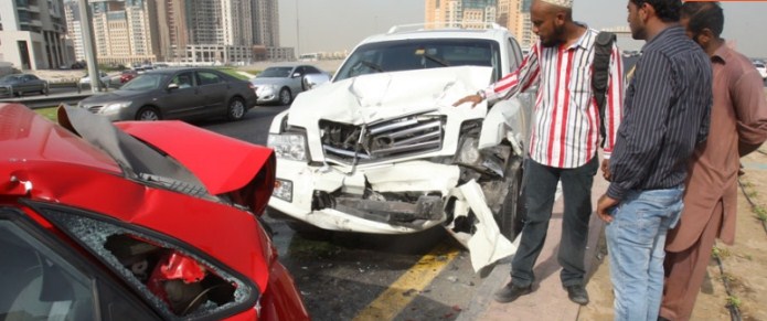 وفاة آسيويين وإصابة 7 بحادث تدهور حافلة في مليحة