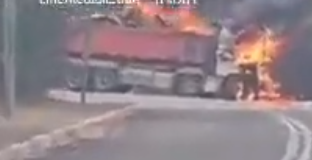 بالفيديو  ..  استهداف شاحنة لجيش الاحتلال بصاروخ مضاد للدروع من لبنان