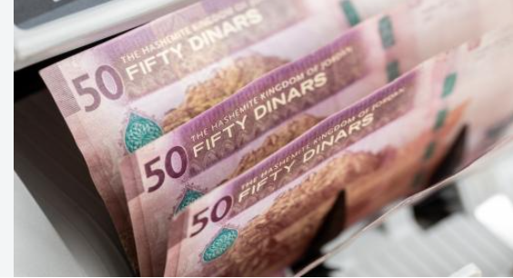 حكم قطعي يلزم بنكا بدفع 30 ألف دينار لمقترض  .. تفاصيل 