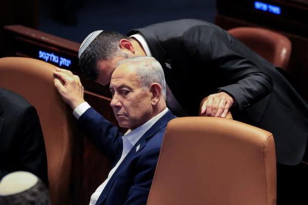 حاملا "معلومات حساسة"  ..  نتنياهو يغادر إلى واشنطن