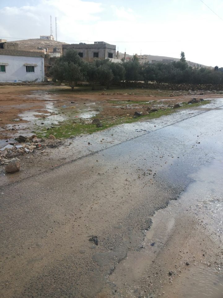 بالصور  ..  ماسورة مكسورة في الخالدية