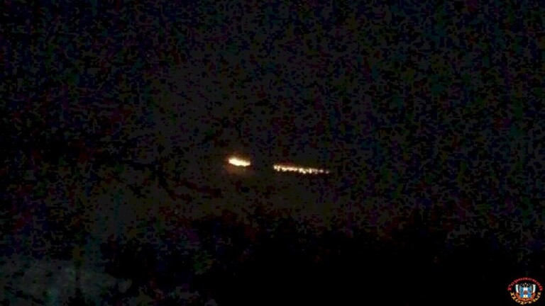 فيديو مذهل ..  كرات نارية غامضة تظهر في سماء مدينة روسية