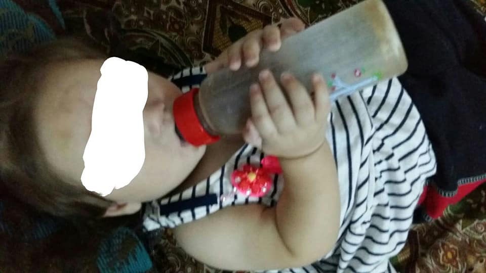 امام اهل الخير  .. سيدة سورية تعيش مع اطفالها بمنزل يخلو من الطعام والشراب ومهددة بالطرد منه  .. صور 
