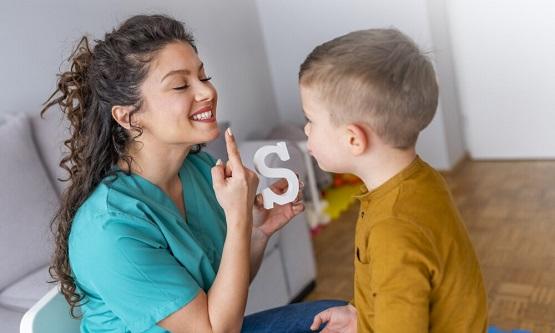 نصائح التخلص من تأتأة الأطفال