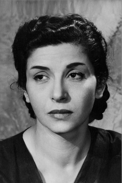 بالصور  ..  في ذكرى وفاتها 18  ..  تفاصيل مثيرة في حياة سناء جميل