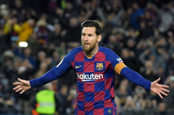 ميسي يُعلن رسميا موافقة لاعبي برشلونة على تخفيض رواتبهم