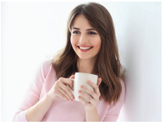 خبراء يكتشفون أفضل شاي للتخلص من دهون البطن