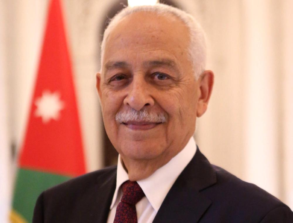 مندوبا عن الملك  .. العيسوي يعزي عشيرة الهميسات