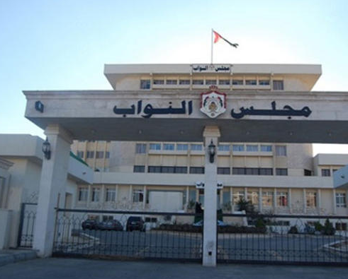 أحزاب سياسية تتراجع عن الرفض المطلق لقانون الانتخاب