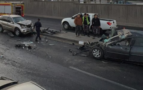 حادث سير ما بعد جسر أبو علندا يخلف 11 إصابة