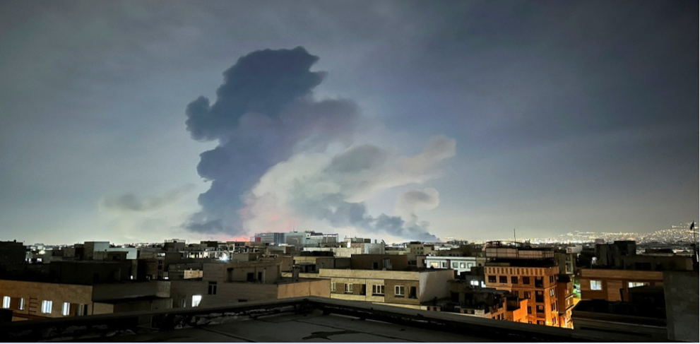 دول غربية تقرر إغلاق سفاراتها أو نقلها من طهران