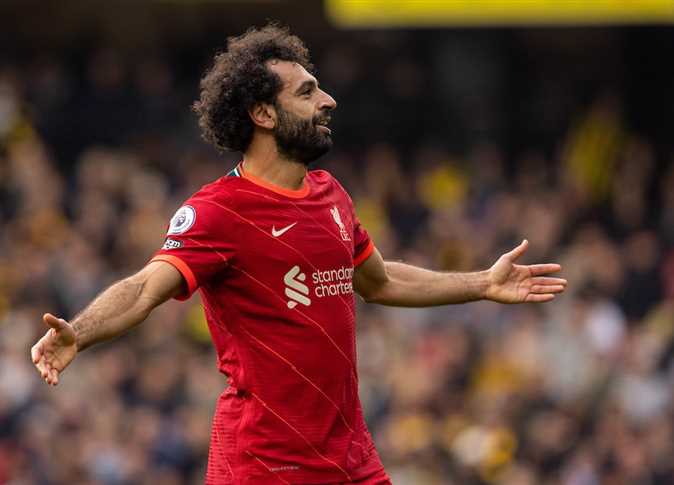 تشافي يطلب التعاقد مع صلاح لتعويض رحيل ميسي