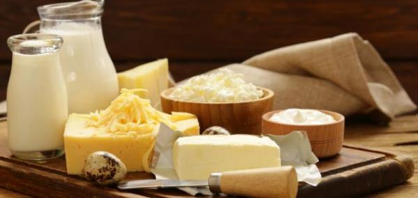 ما خطر تناول منتجات الألبان بكثرة؟