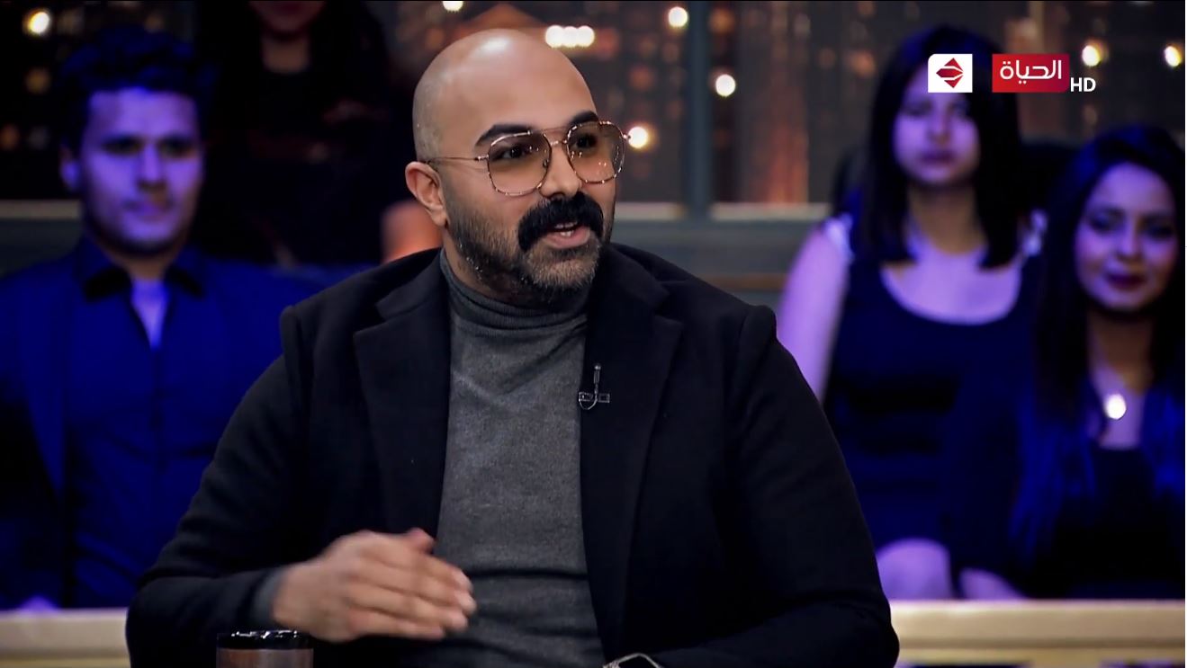 بالفيديو  ..  خالد جواد: "أحمد حلمي رفض أتصور معاه"  .. وقال الفلاش بيوجع عينه