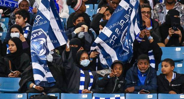 الكشف عن سبب حرمان السعوديات من حضور مباراة الهلال والنصر