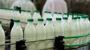  رفع اسعار الالبان بنسبة 25 %  ..  واصحاب المحال التجارية يمتنعون عن شراءها بسبب المقاطعة 