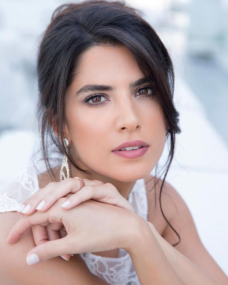 بالفيديو والصور  ..  كارمن بصيبص تكشف تفاصيل جديدة عن مسلسل عروس بيروت
