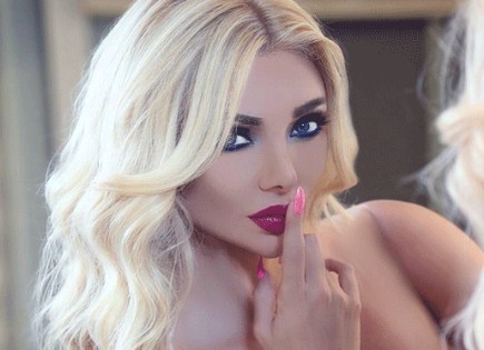ميريام كلينك :  انا ما عندي اصحاب عندي "عشيرة "