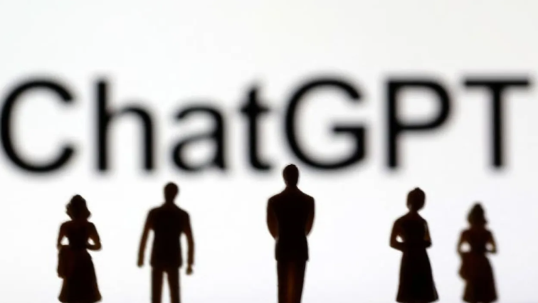 بعد اتهامه بالتسبب في حالات انتحار واضطرابات نفسية ..  شات جي بي تي يرد