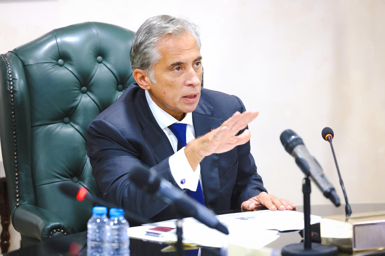 خبير اقتصادي: حكومة "حسان" تريد اقتراض 9.8 مليار دينار في 2026